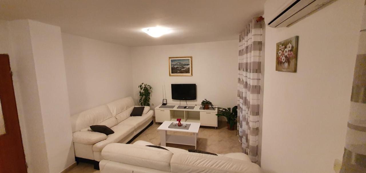 Apartment Put Vidaka Policnik ภายนอก รูปภาพ